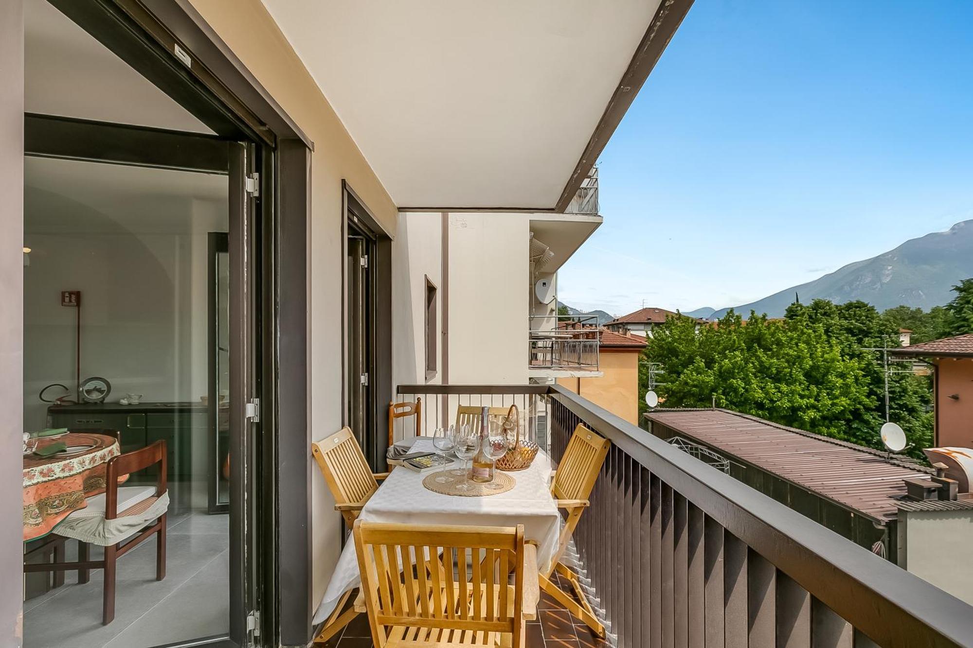 Appartamento Amy - Happy Rentals Riva del Garda Exterior photo